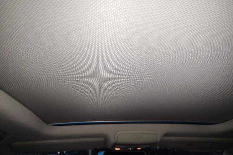 Used Volkswagen Tiguan 2016 300TSI Automatic All-Wheel Drive Fashion Vision Edition Headliner