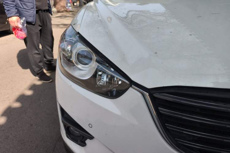 Used Mazda CX-5 2015 2.0L Automatic Two-Wheel Drive Urban Version Right Front Headlight