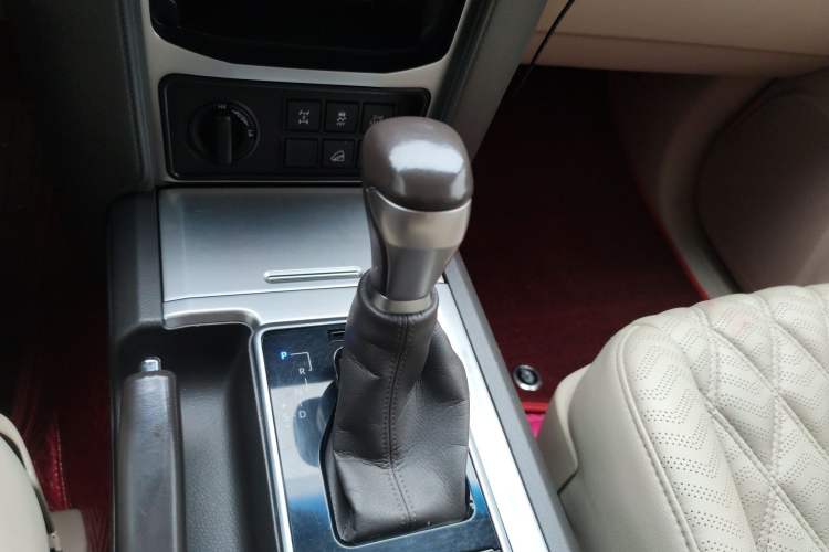 Used Toyota Prado 2018 4.0L U.S.-Spec Version 7 Seats Gear Lever