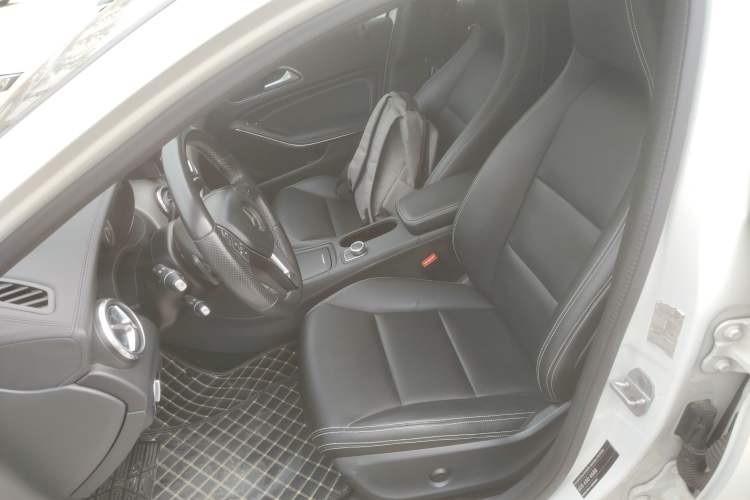 Used Mercedes-Benz GLA 2015 GLA 200 Fashion Model
