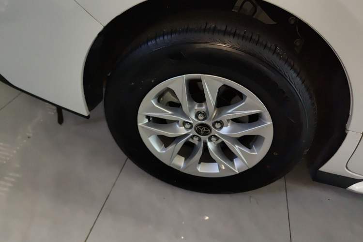 Used Toyota Granvia 2024 2.5L Hybrid Comfort Edition
