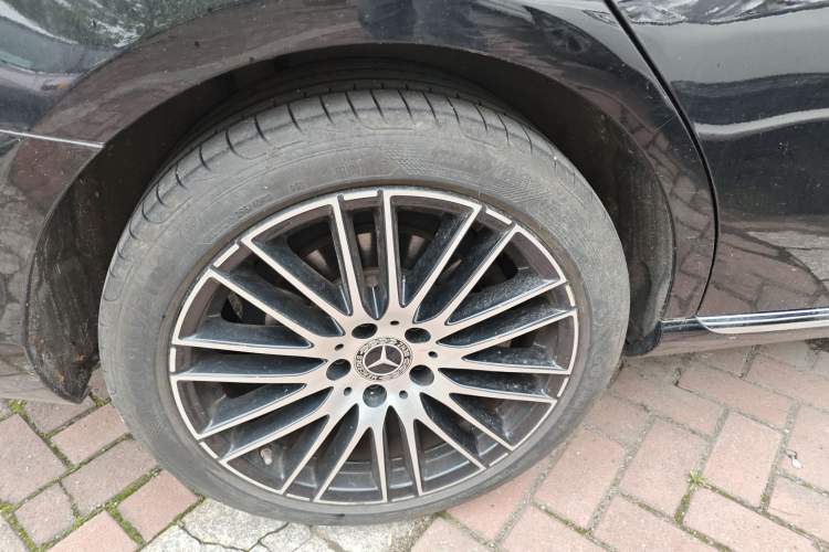 Used Mercedes-Benz C-Class 2022 C 260 L Right Rear Wheel Hub