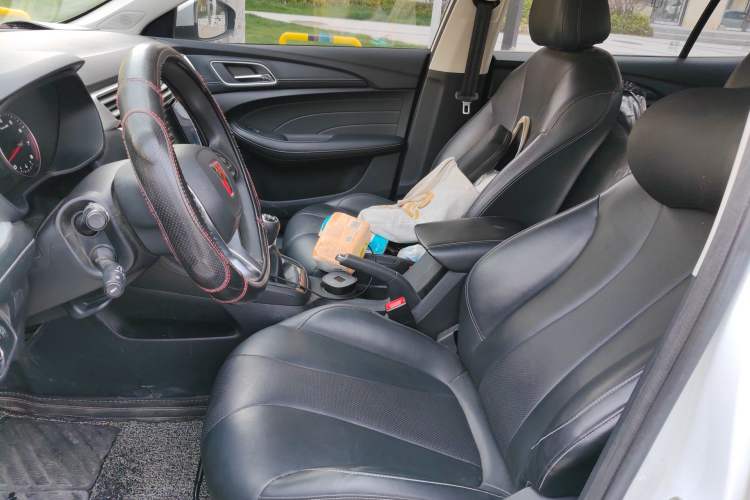 Used Roewe i5 2019 1.5L Manual 4G Connectable Langhao Edition
