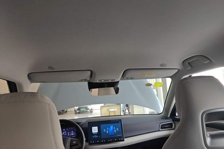 Used BYD Yuan UP 2025 Intelligent Driving Version 401 KM Dynamic Edition Headliner