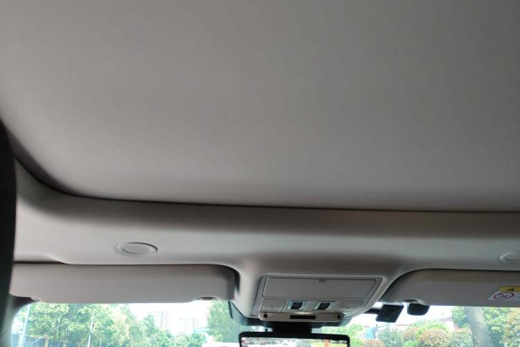 Used Land Rover Range Evoque 2021 Range Rover Velar 249 PS R-Dynamic HSE Luxury Edition