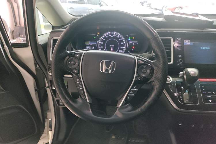 Used Honda Elysion 2019 2.0L Hybrid Luxury Edition Steering Wheel
