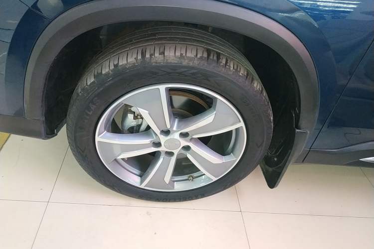 Used Geely Auto Haoyue L 2024 2.0T DCT Prestige Version Left Front Wheel Hub