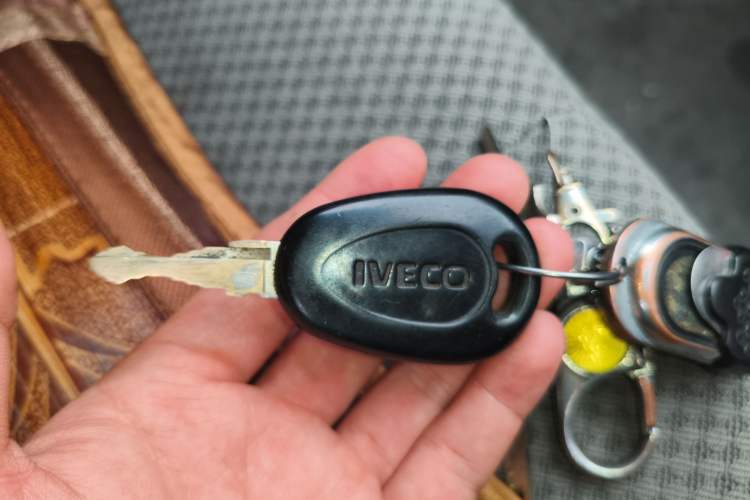 Used Iveco Daily 2017 2.5T A35 Passenger Van 5-7 Seats Model 47Z5
