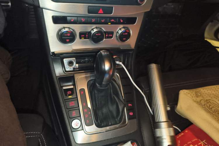 Used Volkswagen FAW-Volkswagen CC 2015 2.0 TSI Luxury Model
