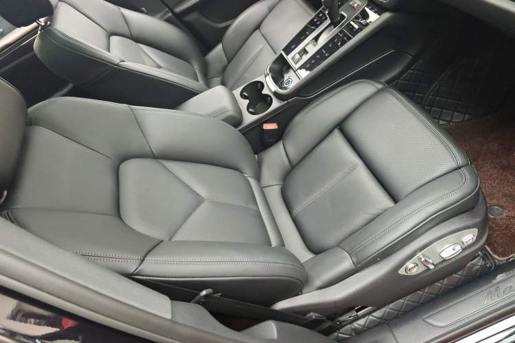 Used Porsche Macan 2024 Macan 2.0T