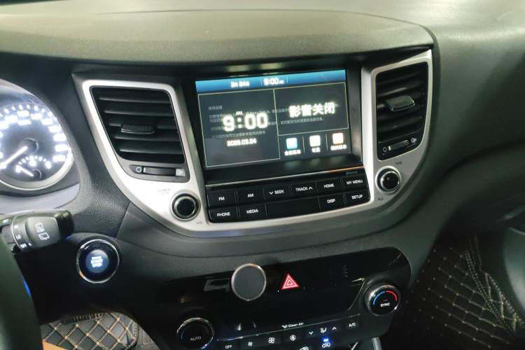 Used Hyundai Tucson 2018 1.6T Dual-Clutch Two-Wheel Drive 15th Anniversary Special Edition