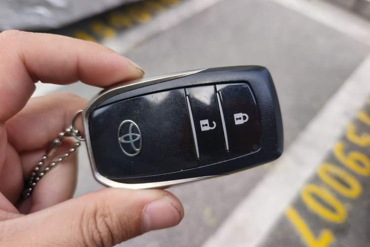 Used Toyota RAV4 2015 2.5L Automatic 4x4 Elite Edition
