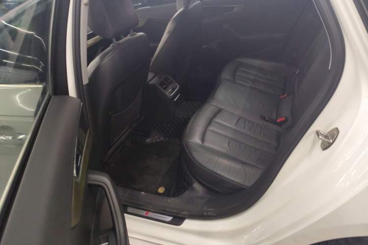 Used Audi A4L 2019 40 TFSI Fashion Edition China VI Emission Standard