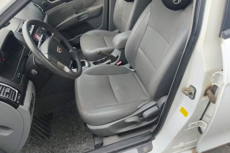 Used Geely Auto Classic Emgrand 2013 Sedan 1.5L Manual Entry-Level Model
