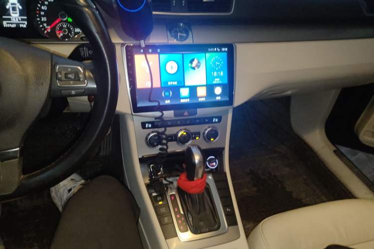 Used Volkswagen Magotan 2013 1.8TSI Luxury Model Audio And AC Panel