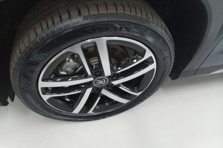 Used BYD Song L DM-i 2024 112 km Beyond Edition Left Front Wheel Hub