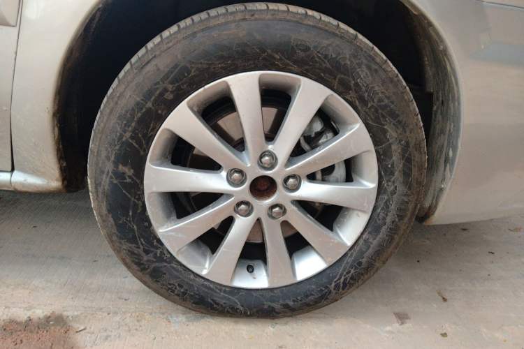 Used Buick GL8 2014 2.4L Comfort Edition Right Front Wheel Hub