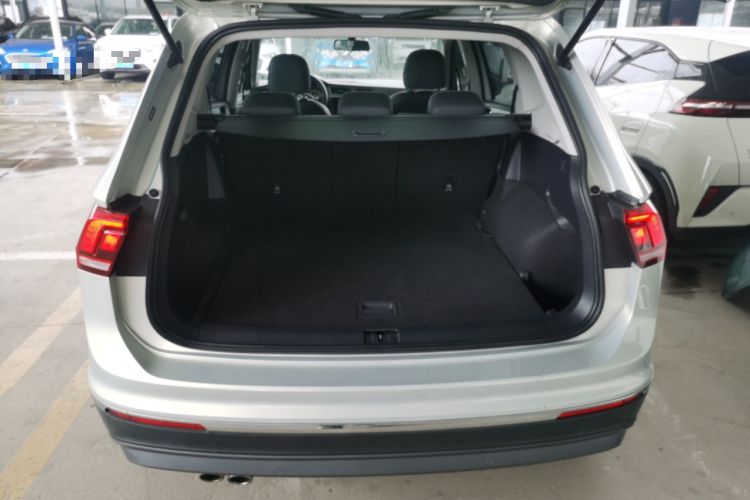 Used Volkswagen Tiguan L 2021 330TSI Automatic Two-Wheel Drive Smart Edition Trunk