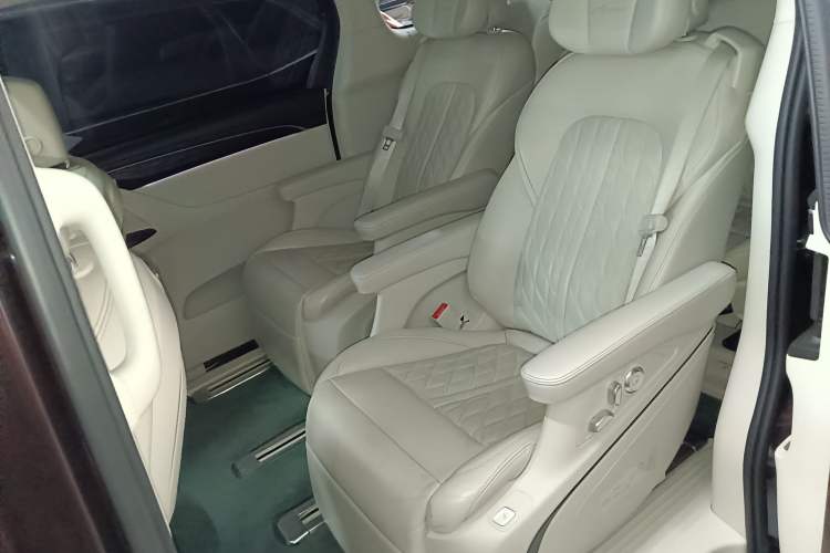 Used Buick GL8 2020 Avenir Avia Six-Seat Deluxe Edition
