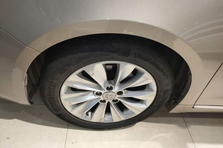 Used Changan Raeton 2013 1.8T Automatic Flagship Model China IV Standard
