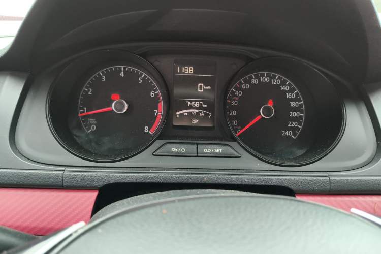 Used Volkswagen Lavida 2017 1.6L Manual Fashion Edition
