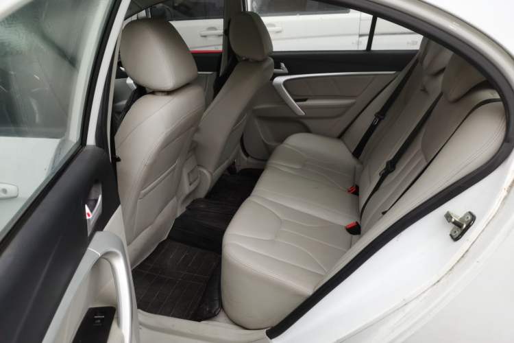 Used Geely Auto Emgrand 2016 Sedan 1.5L Manual Luxury Model Left Rear Seat