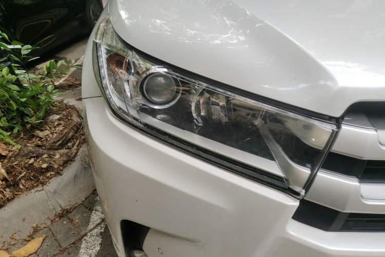 Used Toyota Highlander 2018 2.0T Four-Wheel Drive Luxury Version 7 Seats China VI Standard