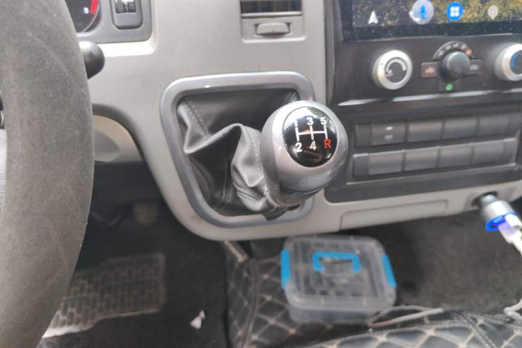 Used Foton Scenic G7 2020 2.4L Commercial Version Long Wheelbase High-Roof 6-Seater Business Vehicle China VI Emission Standard Model 4K22D4M