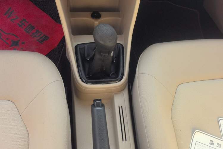 Used Volkswagen Jetta 2015 Value Edition 1.6L Manual Fashionable Style
