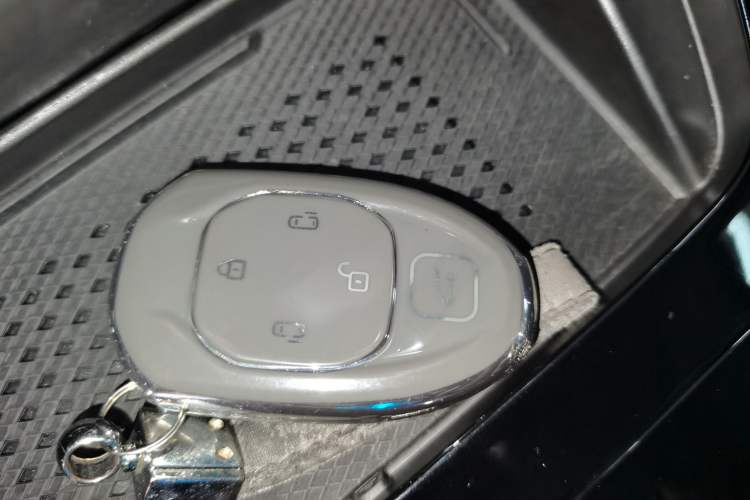 Used GAC Trumpchi E9 2023 E9 Master Model Vehicle Key