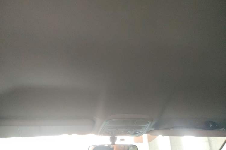 Used Haval M6 2019 1.5T Manual Two-Wheel Drive Urban Version China VI Standard Headliner