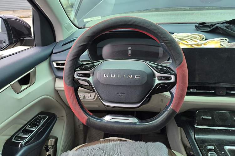 Used Wuling Victory 2023 2.0L DHT Luxury Edition
