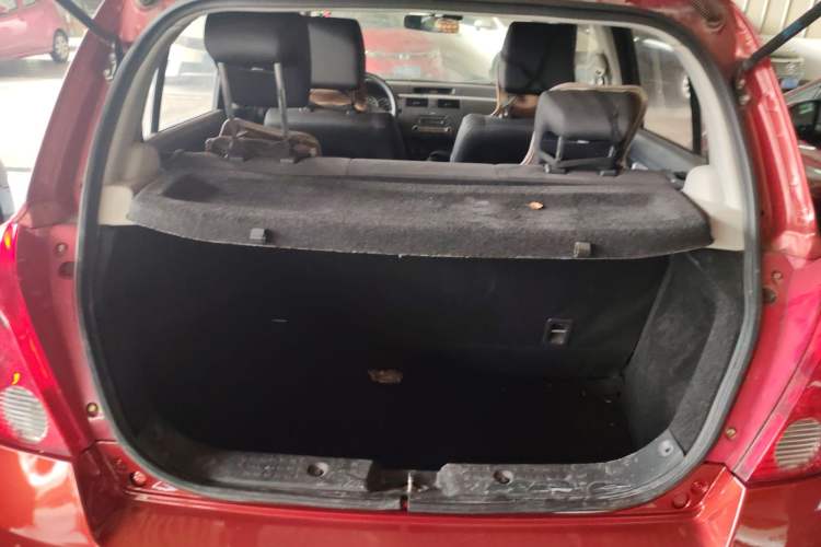 Used Suzuki Swift 2013 1.5L Automatic Standard Edition