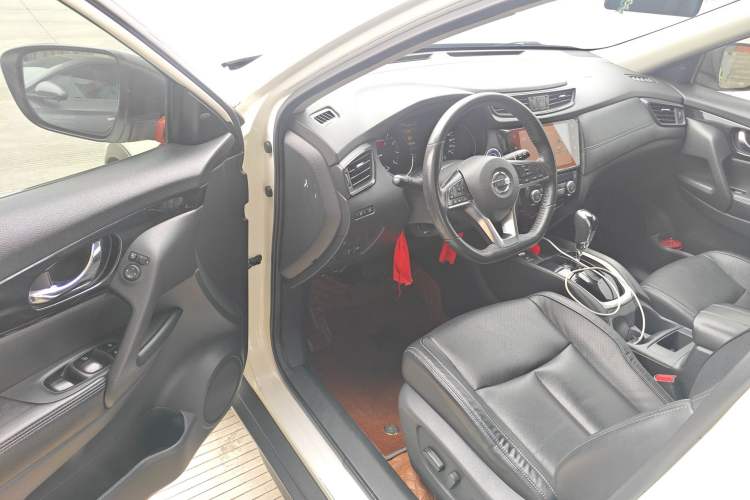 Used Nissan X-Trail 2019 2.0L CVT Smart Connect Comfort Edition 2WD