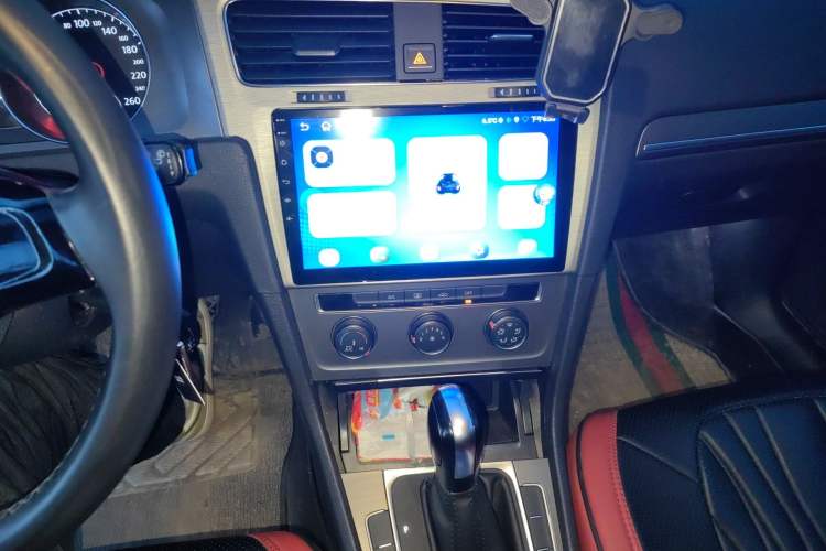 Used Volkswagen Golf 2016 1.6L Automatic Comfort Model Audio And AC Panel