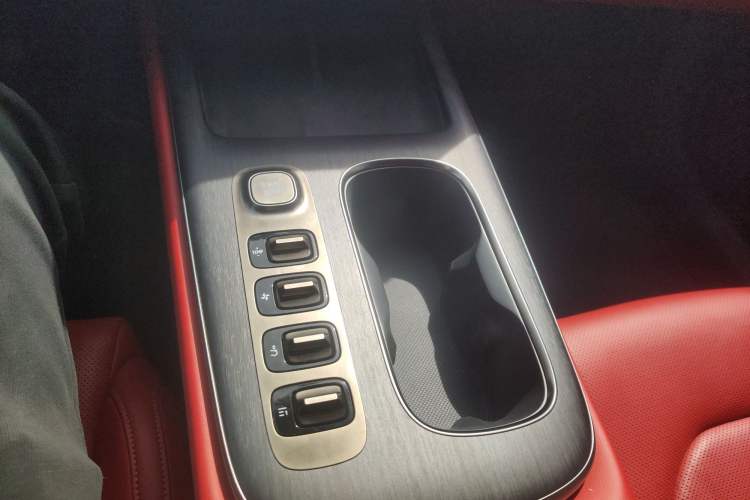 Used Xiaomi Auto SU7 2024 Rear-Drive Ultra-Long Range Advanced Pro-Level Intelligent Driving Version