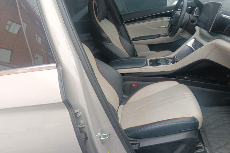 Used BYD Song PLUS New Energy 2024 HONOR Edition DM-i 71km Luxury Model Right Front Seat