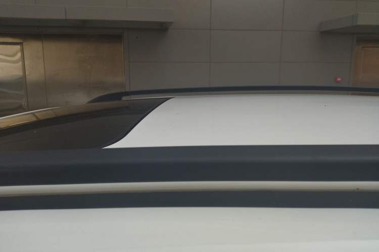 Used Brilliance V5 2014 1.5T Automatic Two-Wheel Drive Sport Model Roof