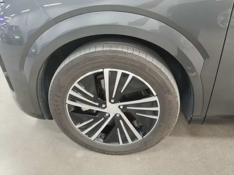 Used Lynk & Co 08 EM-P 2025 120km Long-Range Pro — 22