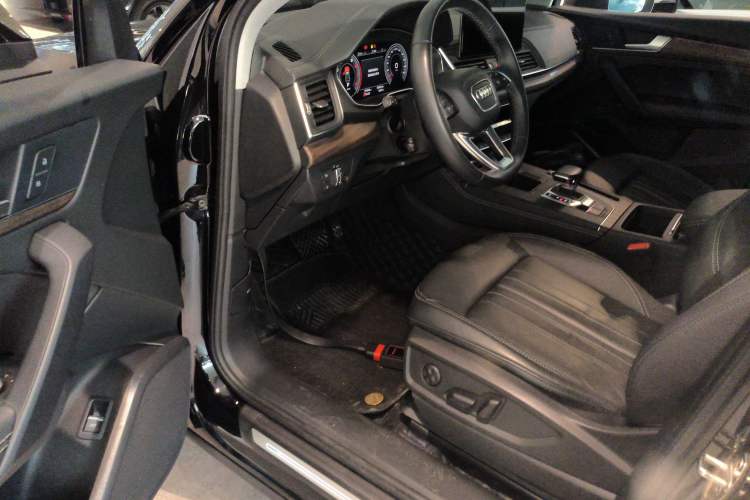 Used Audi Q5L 2022 40T Luxury Elegant Model