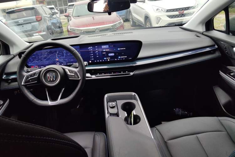 Used Buick E4 2023 Smart Edition
