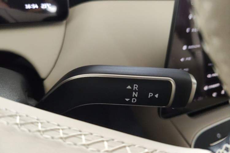 Used Nio ET5 2025 75 kWh
