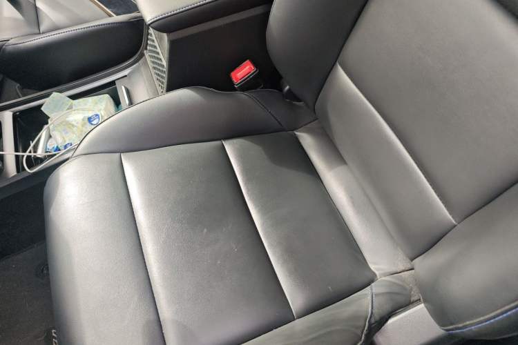 Used MG 4 EV 2022 425 km Luxury Edition
