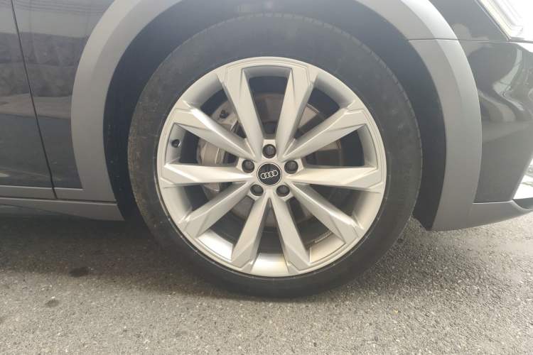 Used Audi A6 2022 allroad quattro Explorer 55 TFSI Prestige Off-Road Model