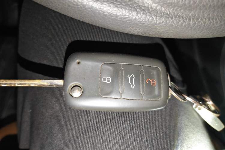 Used Volkswagen Santana 2013 1.6L Manual Fashion Edition Vehicle Key