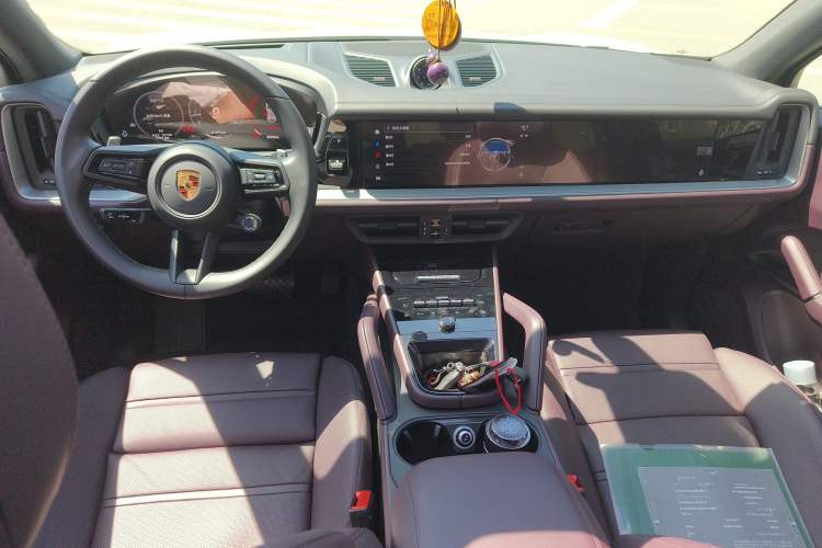 Used Porsche Cayenne 2024 Cayenne 3.0T Center Console