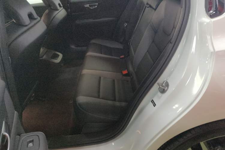 Used Volvo S60 2025 B5 Zhiya Sport Edition
