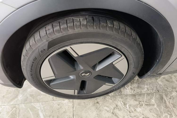 Used ONVO L60 2024 60 kWh Rear-Drive Version
