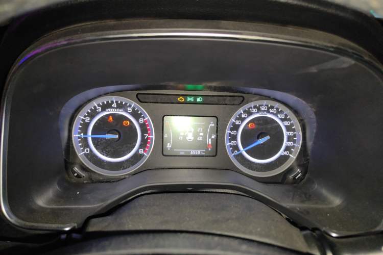 Used Sinotruk VGV U70 2021 1.5T Manual Enjoy Edition 7-Seater Instrument Cluster