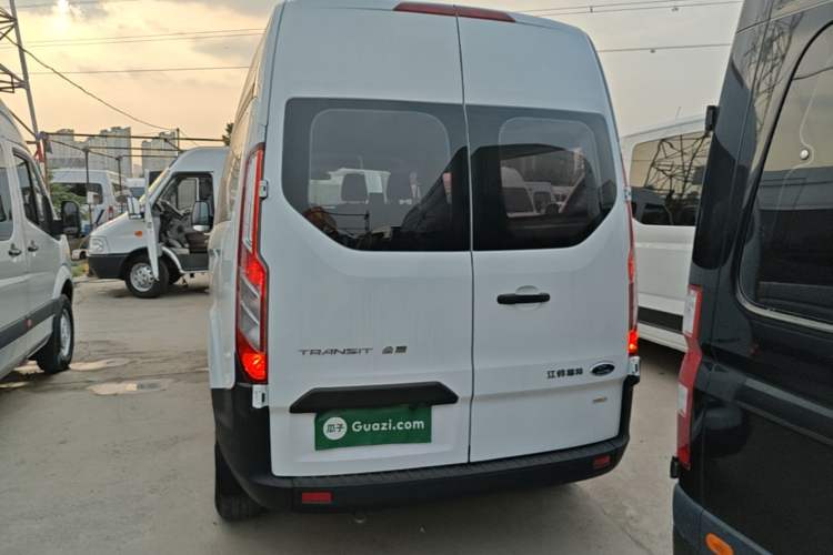 Used Ford Transit 2019 2.0T Diesel Multi-Purpose Commercial Vehicle Mid-Drive Mid-Roof 6-Seater China VI Standard Rear